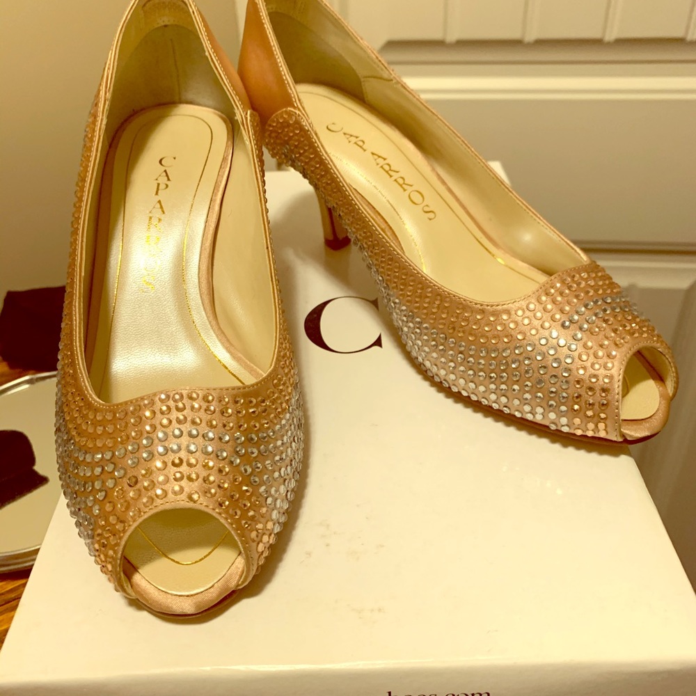 Evening pumps